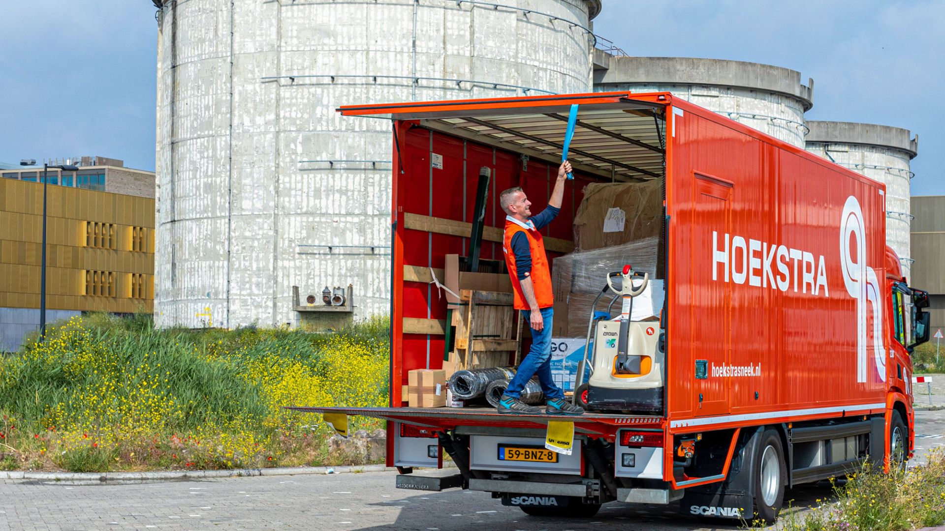 Bouwmaterialen geleverd tot op de bouwplaats.